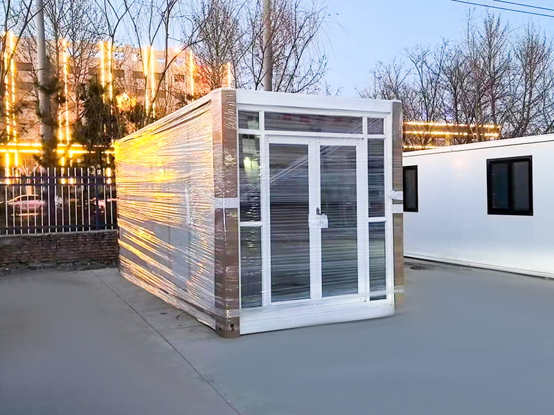 Cameră rezidențială pentru containere extensibile cu aripi duble