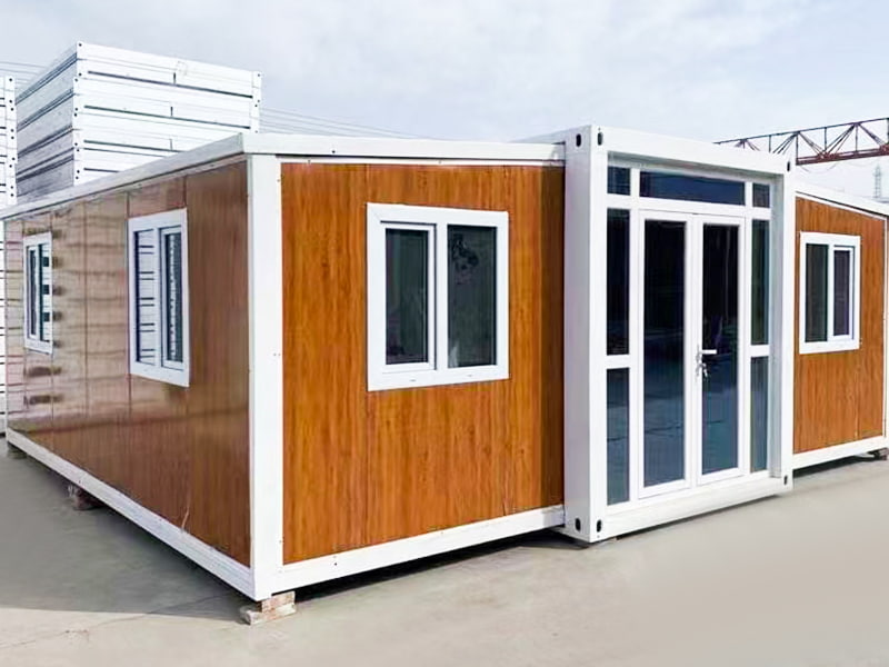 Cameră rezidențială pentru containere extensibile cu aripi duble
